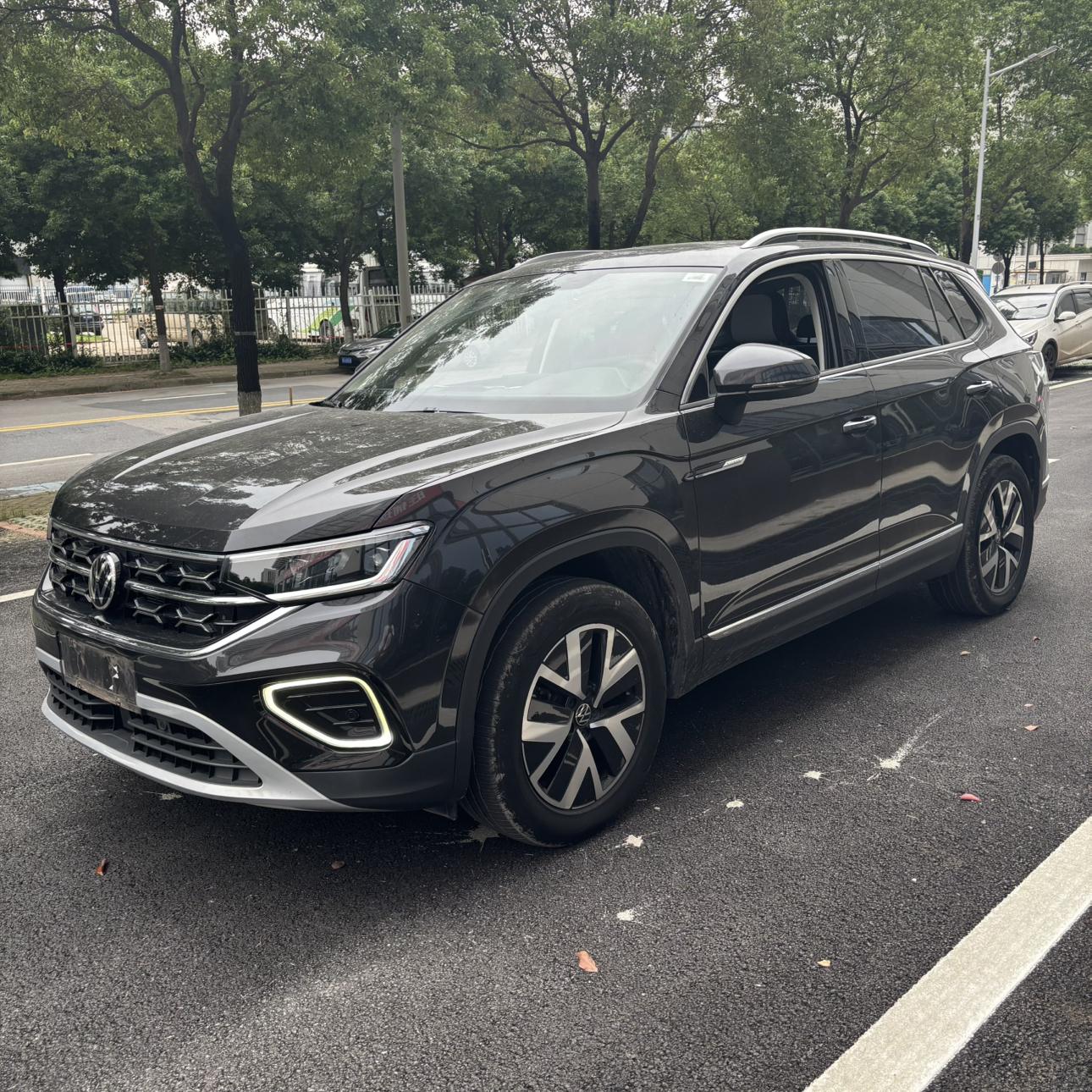VW Tayron
